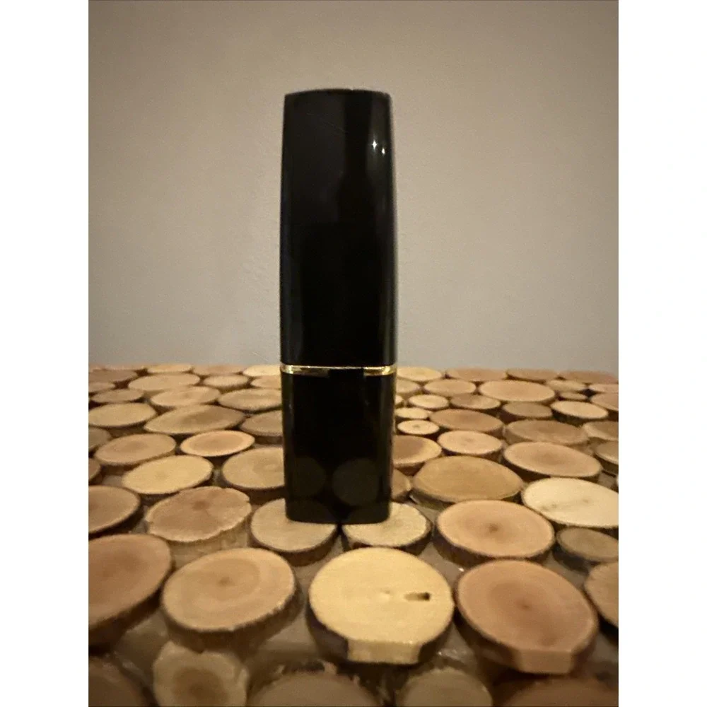 Signature Club A LIPSTICK Shade CM#1 - NEW‎ / Flaw